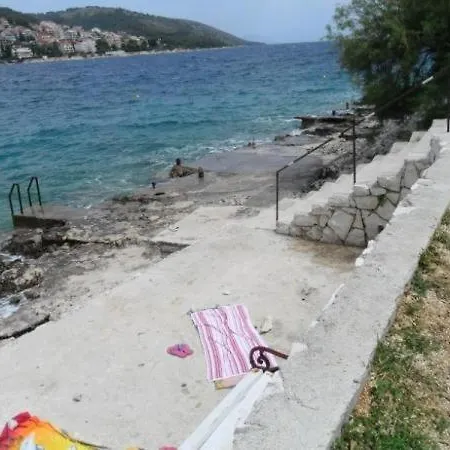 In Okrug Gornji With Seaview, Terrace, Air Condition, Wifi Apartment *